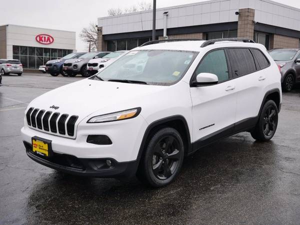 2016 Jeep Cherokee Altitude - - by dealer - vehicle for sale in Bloomington, MN – photo 5
