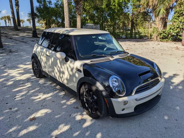 Mini Cooper S R53 - A lot of new parts and tires! - cars & trucks -... for sale in Boca Raton, FL – photo 8