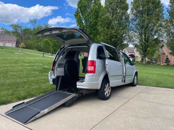 2012 Chrysler Town Country Wheelchair Handicap Mobility Rear Entry for sale in Bethel Park, PA – photo 15
