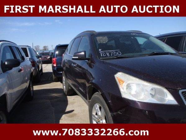 2009 Chevrolet Chevy Traverse LT w/1LT - Auction Pricing - cars & for sale in Harvey, IL – photo 2