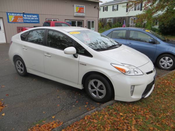 Rust Free 2013 Toyota Prius Three from Tennessee - cars & trucks -... for sale in Winooski, VT – photo 10
