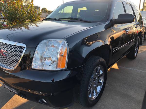 2013 GMC YUKON DENALI**YOUR JOB IS YOUR CREDIT*EZ FINANCE*EZ APPROVED for sale in Houston, TX