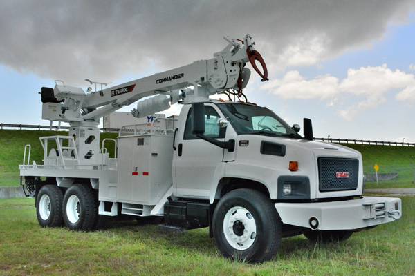 2007 GMC C8500 Flat Bed Tandem Axle Terex Telelect Digger Derrick for sale in Other, MS – photo 2