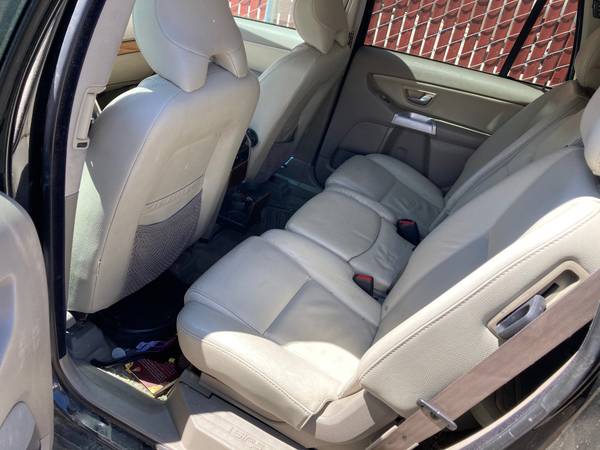 Two Volvo package deal - 2009 XC90 and 2002 V70XC AWD - READ for sale in Carson City, NV – photo 5