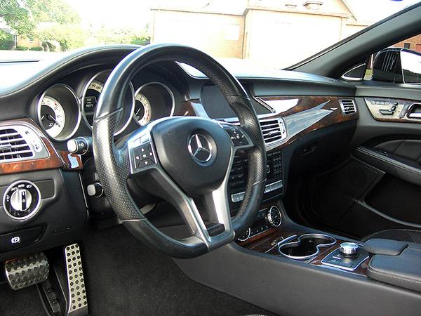 ► 2013 MERCEDES BENZ CLS550 - NAVI, SUNROOF, 19" AMG WHEELS, NEW... for sale in East Windsor, NY – photo 18