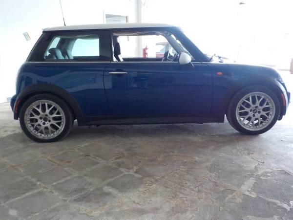 2004 MINI Cooper Lets Deal guaranteed credit approval open Sundays -... for sale in Bridgeport, WV – photo 2