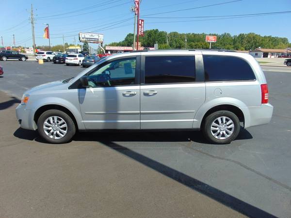 2010 Dodge Grand Caravan SE - cars & trucks - by dealer - vehicle... for sale in Inidanapolis, IN – photo 2