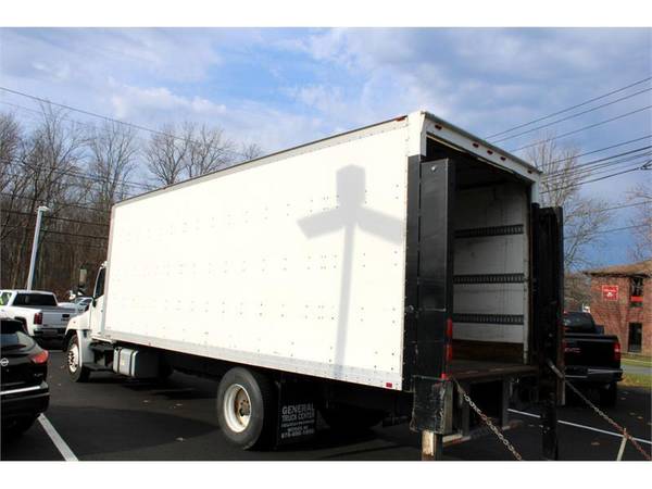 2012 Hino 258/268 UNDER CDL DIESEL BOX TRUCK WITH MAXON LIFT GATE !!... for sale in Salem, ME – photo 8