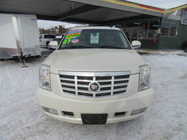 2007 Cadillac Escalade ESV All-Wheel Drive Third Row Loaded! for sale in Billings, ND – photo 4