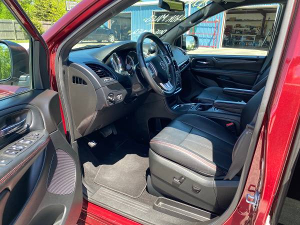 2018 Dodge Grand Caravan GT - - by dealer - vehicle for sale in Broken Arrow, OK – photo 14