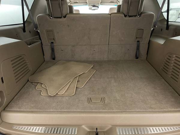 2020 Chevy Chevrolet Suburban LT Sport Utility 4D suv White -... for sale in Fresh Meadows, NY – photo 23