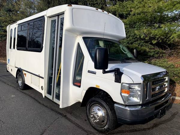 Wide Selection of Shuttle Buses, Wheelchair Buses And Church Buses for sale in Other, MS – photo 19