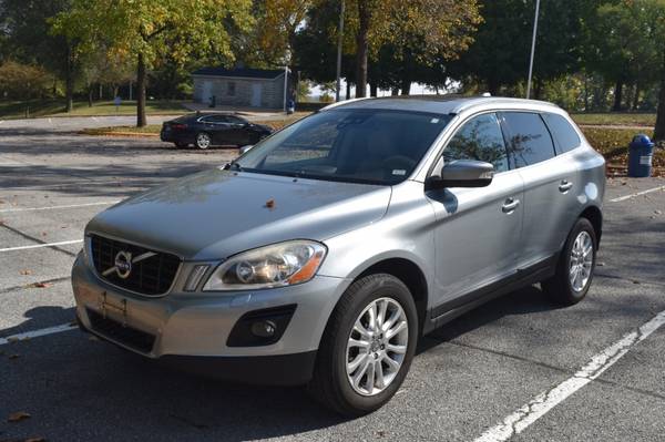 2010 Volvo XC60 AWD 4dr 3.0T w/Moonroof - cars & trucks - by dealer... for sale in Saint Louis, MO – photo 2