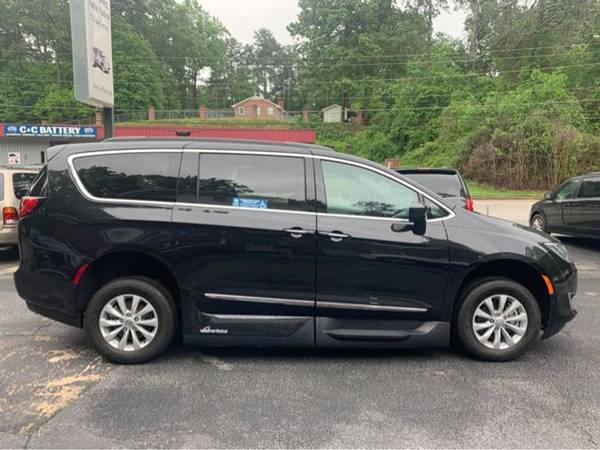 2017 Chrysler Pacifica Touring-L handicap wheelchair side for sale in Dallas, MA – photo 3