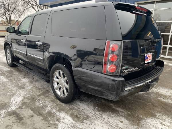 2011 GMC Yukon XL DENALI/All-Wheel Drive/Fully Loaded! for sale in Grand Forks, ND – photo 8