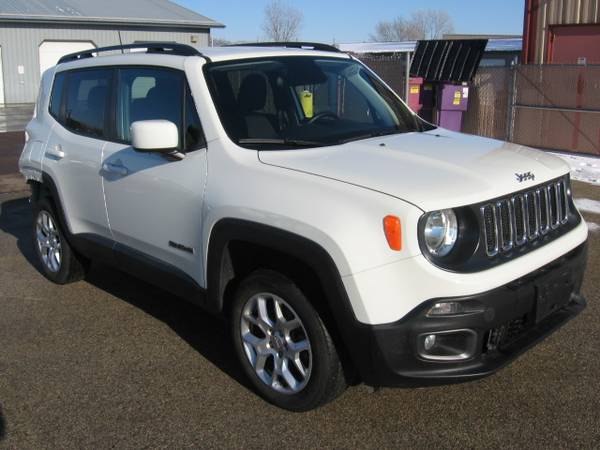 2018 Jeep Renegade Latitude AWD Repairable Loaded for sale in Holmen, WI – photo 3