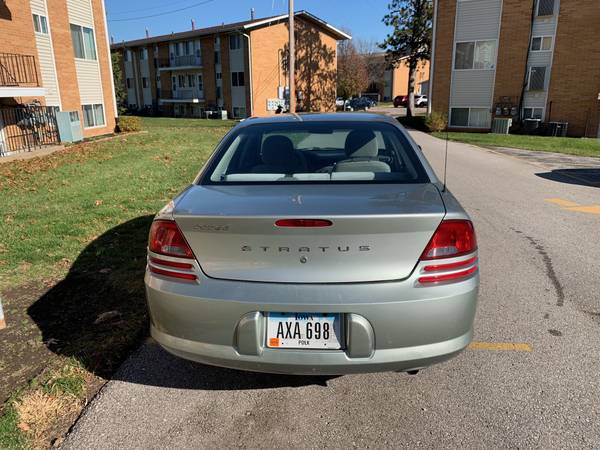 2004 Dodge Stratus - cars & trucks - by owner - vehicle automotive... for sale in Coralville, IA – photo 3