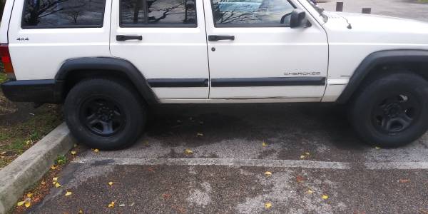 1997 Jeep Cherokee XJ HD - cars & trucks - by owner - vehicle... for sale in Elkins Park, PA – photo 4