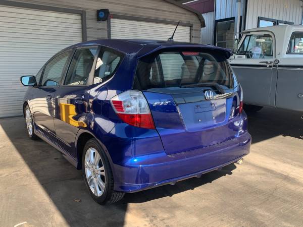 2009 Honda Fit Sport Hatchback - Cold A/C - Very Reliable - cars &... for sale in Gonzales, LA – photo 4