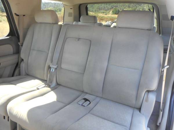 2007 GMC YUKON SLE 4X4 THIRD ROW SEATING *NEW TIRES* NICE for sale in Anderson, CA – photo 17