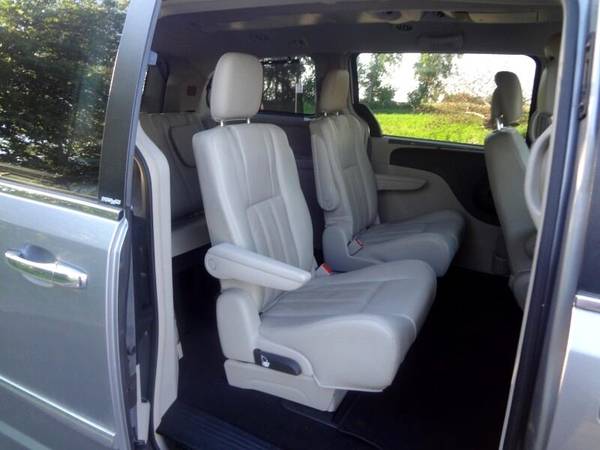 2013 Chrysler Town & Country Touring-L - cars & trucks - by dealer -... for sale in Shakopee, MN – photo 18