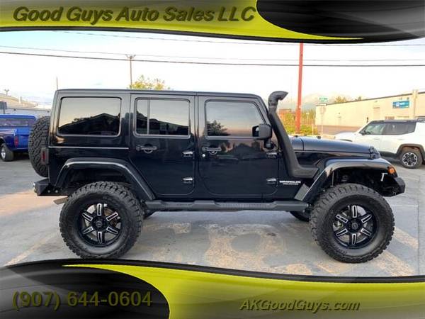 2011 Jeep Wrangler Unlimited / Nav / 37" tires / Heated Seats / SALE for sale in Anchorage, AK – photo 8