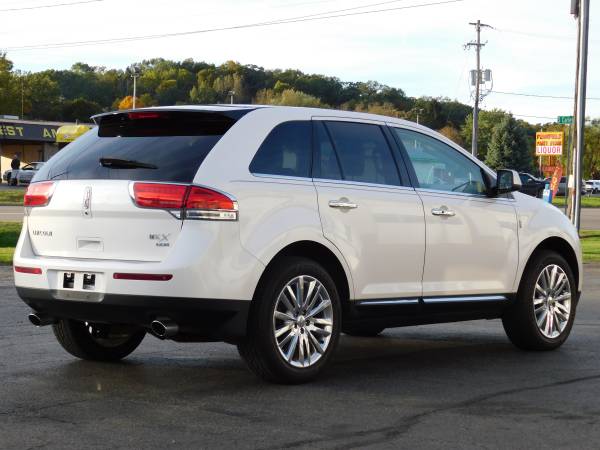 ONLY 85K MILES!!!...2011 Lincoln MKX!!!...ALL WHEEL DRIVE! for sale in Battle Creek, MI – photo 5