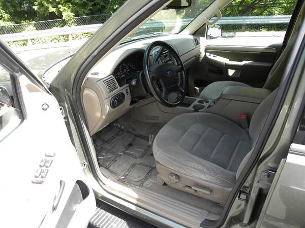 2003 FORD EXPLORER XLT 4WD . THIRD SEAT ----- NO ONE BEATS OUR PRICES for sale in Kirkland, WA – photo 10