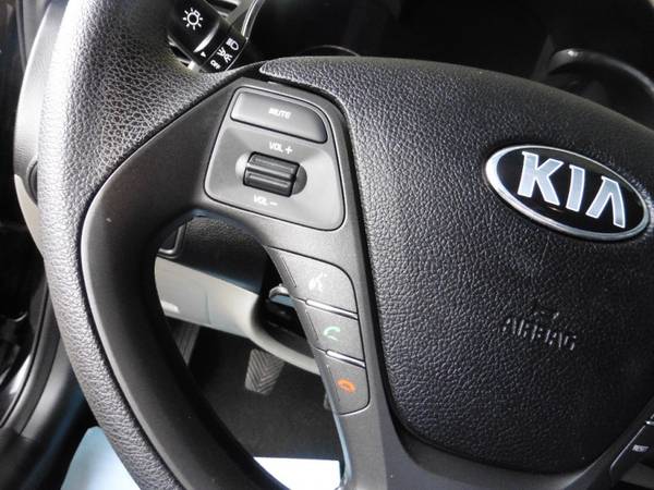 2015 Kia Forte 4dr Sdn Auto LX / CLEAN 1-OWNER CARFAX /... for sale in Tucson, AZ – photo 12