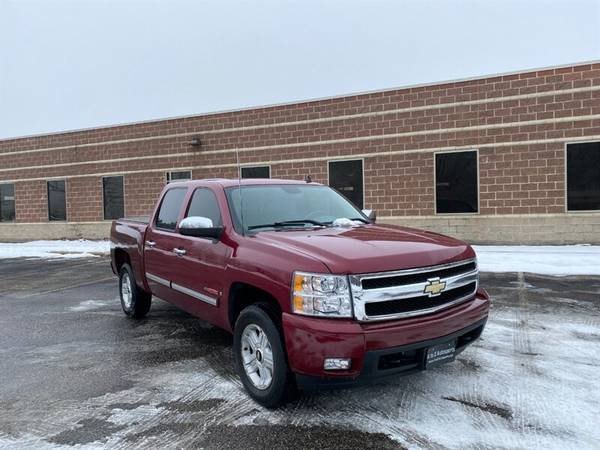 2007 Chevrolet Silverado 1500 LTZ : 4WD LOW MILES SUNROOF for sale in Madison, WI – photo 3