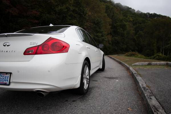 2011 Infiniti G37x (EXTREMELY well maintained) for sale in Asheville, NC – photo 3