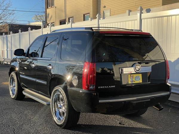 2007 Cadillac Escalade LUXURY - - by dealer - vehicle for sale in Paterson, NJ – photo 5