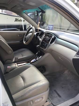 Toyota Highlander 2004 - cars & trucks - by owner - vehicle... for sale in Venice, FL – photo 8