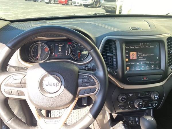 2017 Jeep Cherokee Latitude - - by dealer - vehicle for sale in Wilmington, DE – photo 6