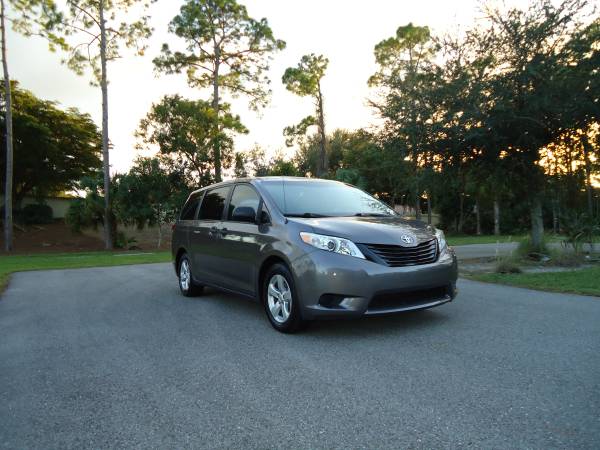 TOYOTA SIENNA LE 2013 ^ RELIABLE FAMILY VAN - cars & trucks - by... for sale in Bonita Springs, FL – photo 5