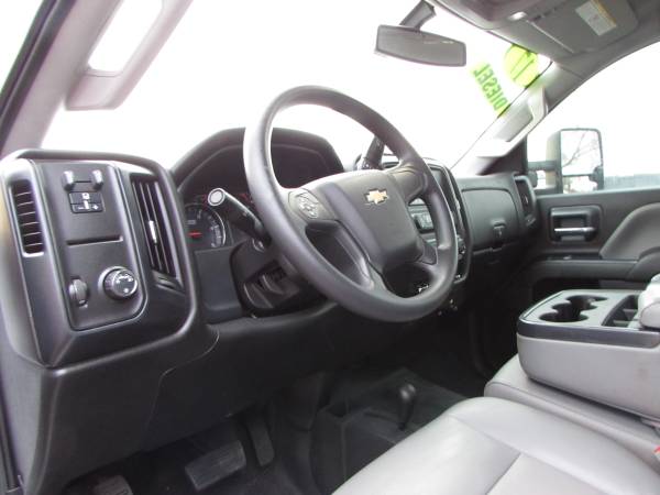 2017 Chevrolet Silverado 3500HD Crew Cab Dually 4WD - Duramax... for sale in Billings, MT – photo 11
