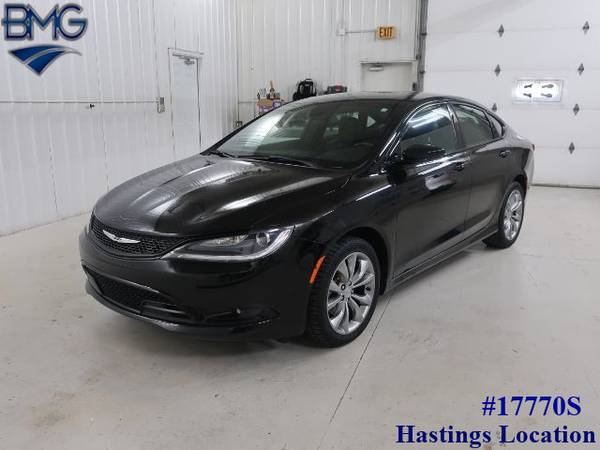 2015 Chrysler 200 S Heated Leather No Accidents - Warranty for sale in Hastings, MI