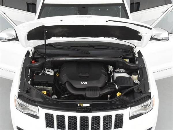 2015 Jeep Grand Cherokee Overland Sport Utility 4D suv WHITE - FINANCE for sale in Indianapolis, IN – photo 4