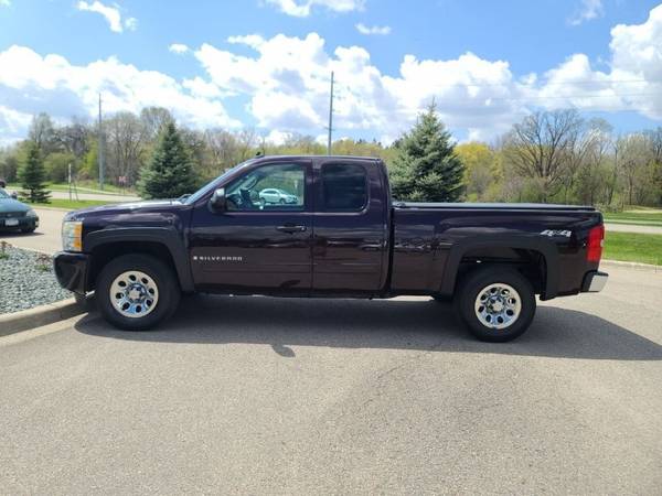 2009 Chevrolet Silverado 1500 LT 4x4 4dr Extended Cab LOW MILES for sale in Faribault, MN – photo 5