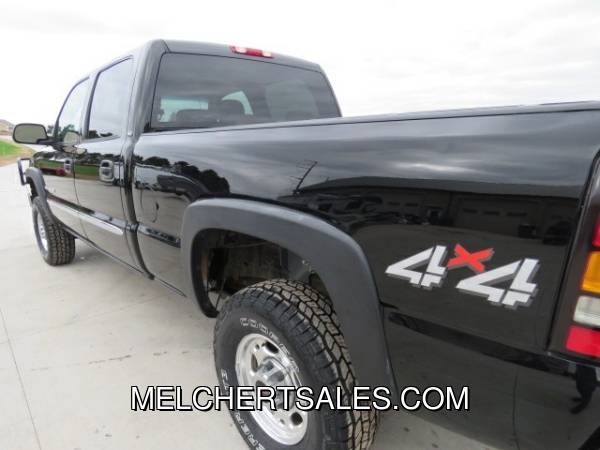 2004 GMC SIERRA 2500HD CREW CAB 153 WB 4WD SLE - - by for sale in Neenah, WI – photo 7