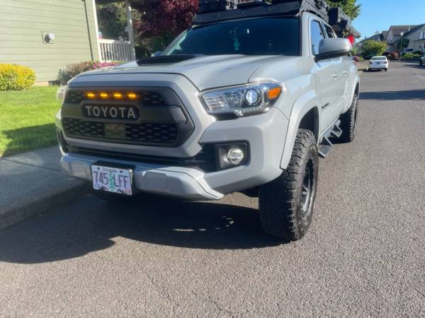 2019 Toyota tacoma 1 owner, with all the added toys for sale in Clackamas, OR – photo 3