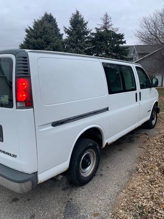 2001 Chevrolet Express 2500 - cars & trucks - by owner - vehicle... for sale in Madison, WI – photo 5