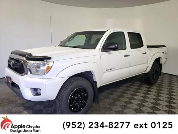 2015 Toyota Tacoma truck Base (Super White) for sale in Shakopee, MN – photo 6