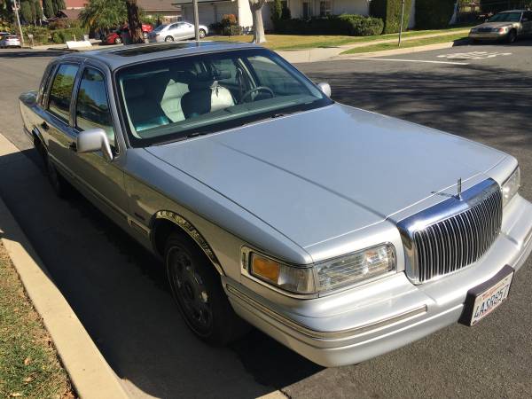 1997 Lincoln Towncar for sale in Rowland Heights, CA – photo 12