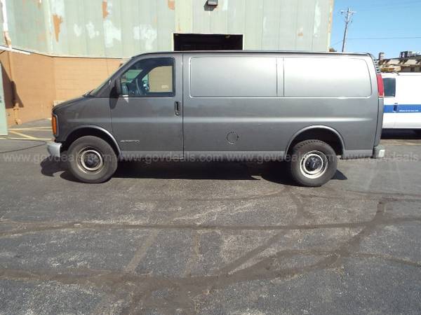 1999 Chevy Express 3500 Cargo Van for sale in mentor, OH – photo 3