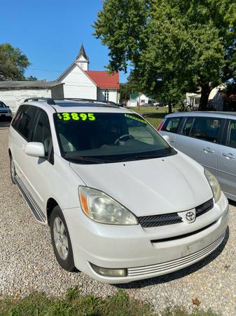 2004 Toyota Sienna XLE - cars & trucks - by dealer - vehicle... for sale in Trinway, OH – photo 3