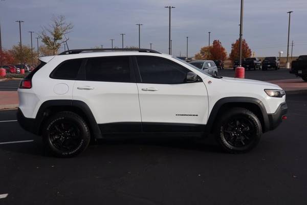 2019 Jeep Cherokee Trailhawk - - by dealer - vehicle for sale in Windsor, CO – photo 2