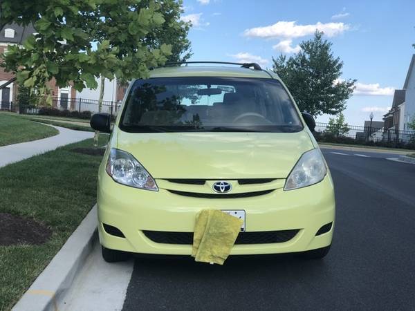 Toyota Sienna LE for sale in Silver Spring, District Of Columbia – photo 4