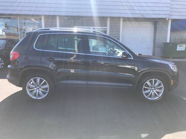 2011 VOLKSWAGEN TIGUAN 2.0T WITH 130,000 MILES for sale in Akron, IN – photo 2