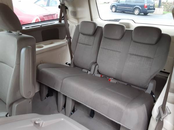 09 VW Routan SE - cars & trucks - by dealer - vehicle automotive sale for sale in Northumberland, PA – photo 17